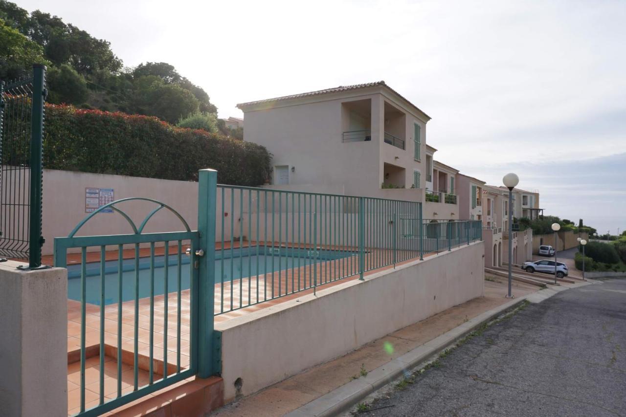 Joli T3 familial proche de la mer Saint-Florent  Exterior foto